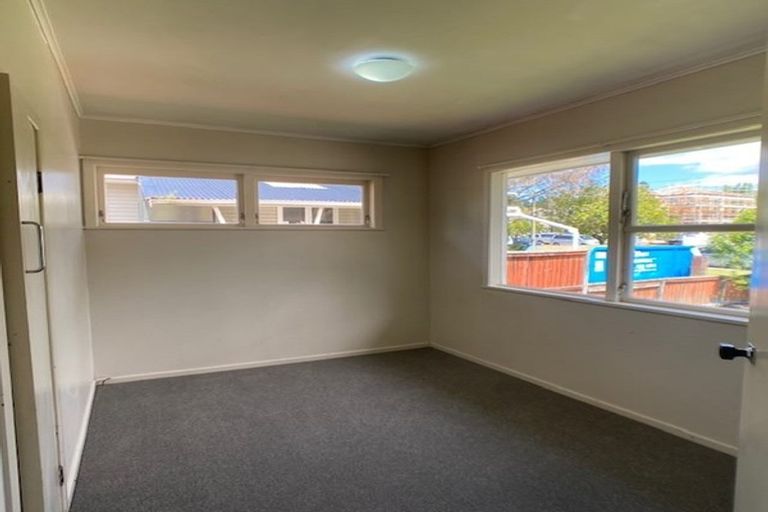 Photo of property in 50 Stottholm Road, Titirangi, Auckland, 0604