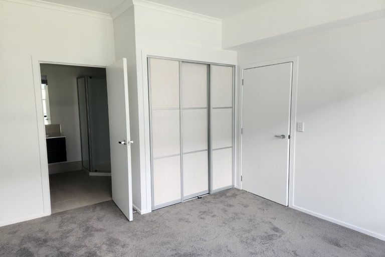 Photo of property in 13/11 Carlos Drive, Flat Bush, Auckland, 2016
