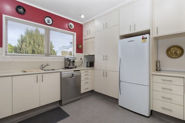 Photo of property in 47 Chedworth Avenue, Chedworth, Hamilton, 3210