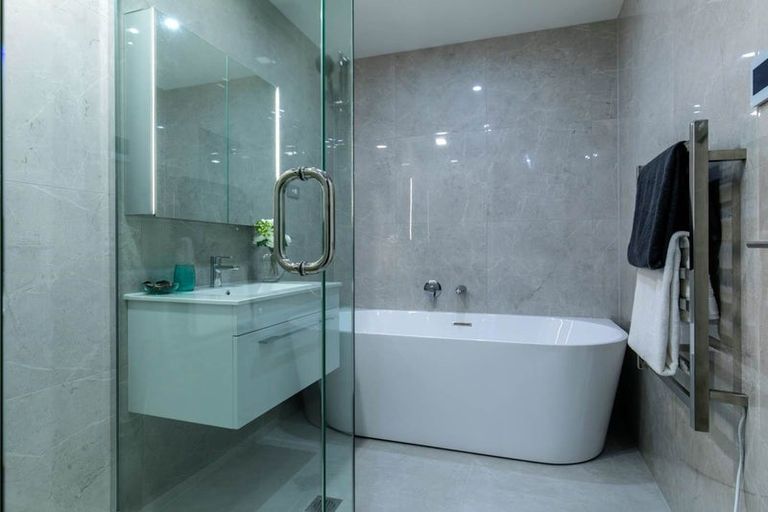 Photo of property in 74 Te Oneroa Way, Long Bay, Auckland, 0630