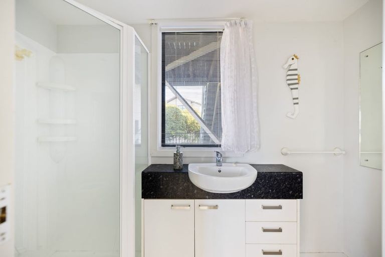 Photo of property in 72 Glenstrae Road, Redcliffs, Christchurch, 8081