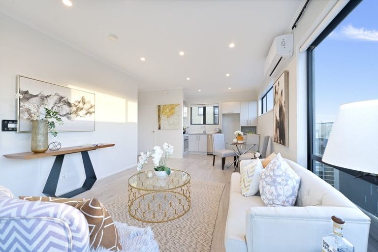 Photo of property in 1 Onekiritea Road, Hobsonville, Auckland, 0616