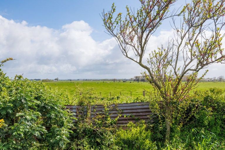 Photo of property in 43 Sutherland Crescent, Westbrook, Palmerston North, 4412