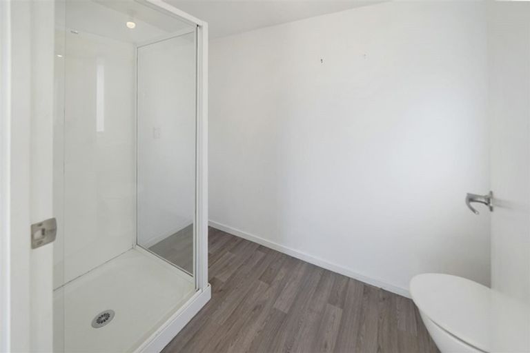 Photo of property in 33 Croziers Road, St Albans, Christchurch, 8052