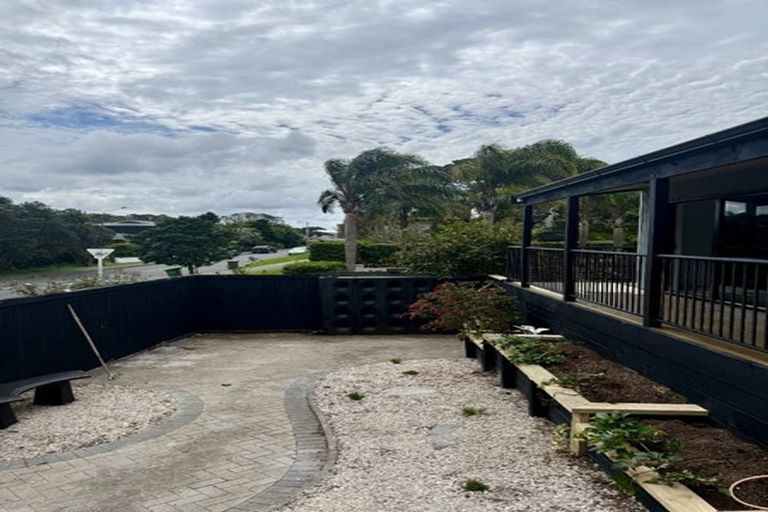 Photo of property in 293 Beach Road, Campbells Bay, Auckland, 0630