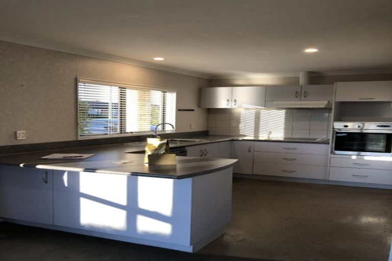 Photo of property in 17 Kinloch Drive, Bethlehem, Tauranga, 3110