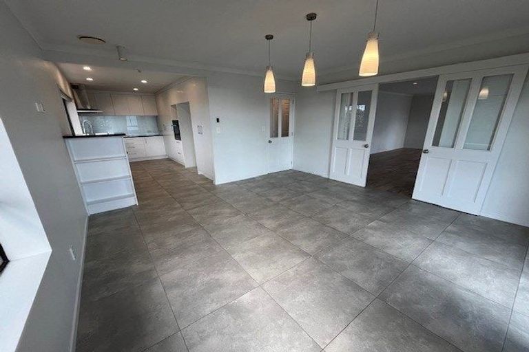 Photo of property in 2/170 Bucklands Beach Road, Bucklands Beach, Auckland, 2012
