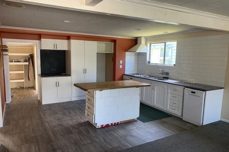 Photo of property in 5 Fonblanque Street, Westport, 7825