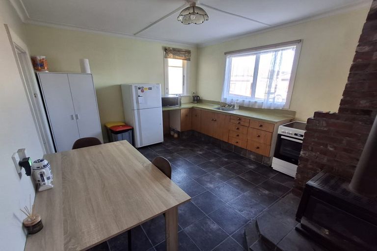 Photo of property in 63 Main Road, Clinton, 9534