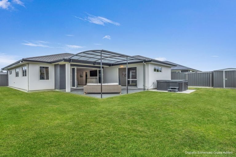 Photo of property in 22 Kaituna Place, Te Awa, Napier, 4110