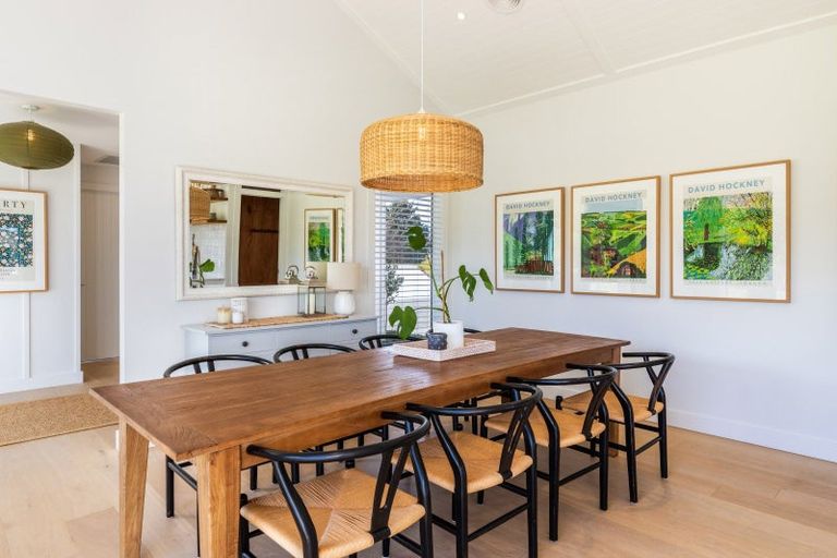 Photo of property in 5 Lens Way, Acacia Bay, Taupo, 3385