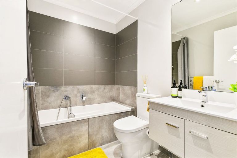 Photo of property in 16 Squadron Drive, Hobsonville, Auckland, 0616