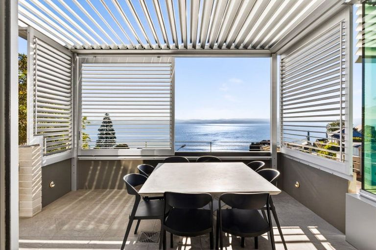 Photo of property in 2/23 Seapoint Road, Bluff Hill, Napier, 4110