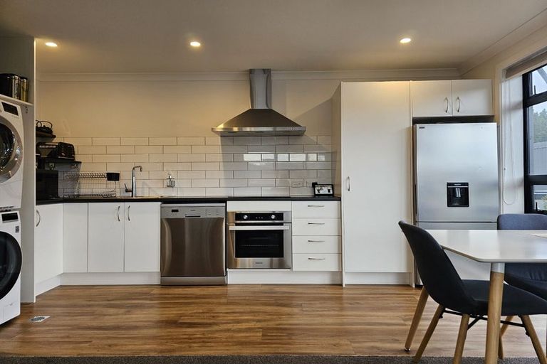 Photo of property in 10 Ara Patukawenga, Tawa, Wellington, 5028