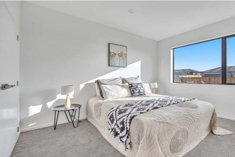 Photo of property in 5 Booker Drive, Tuakau, 2121