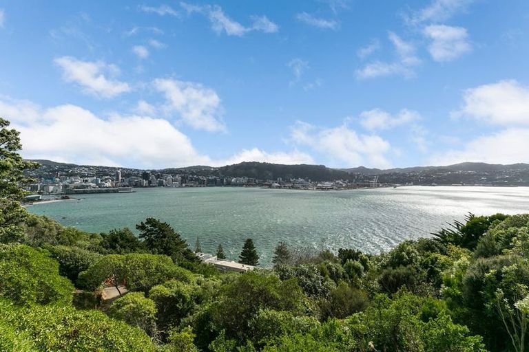 Photo of property in 22u5 The Crescent, Roseneath, Wellington, 6011