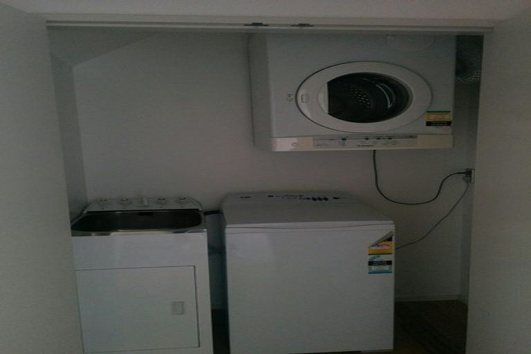 Photo of property in 79 Saddleback Grove, Karori, Wellington, 6012