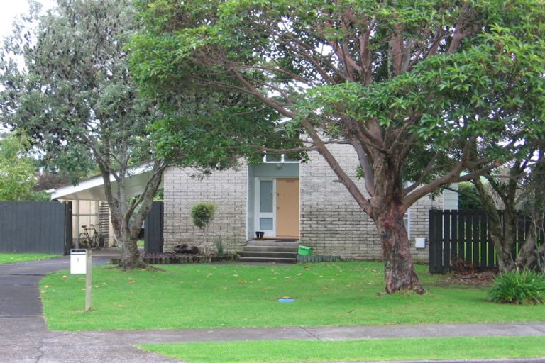 Photo of property in 7 Tiaka Place, Pakuranga, Auckland, 2010