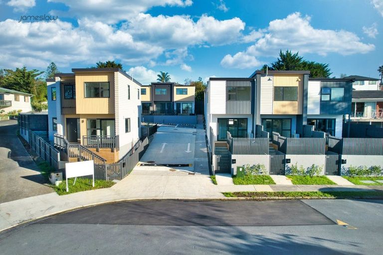 Photo of property in 11/13 Grove Lane, Pakuranga, Auckland, 2010