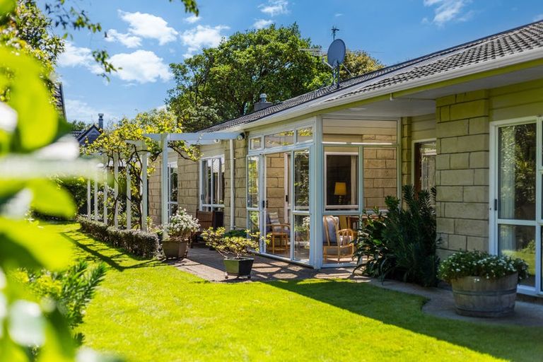 Photo of property in 12 Ngarara Road, Waikanae, 5036