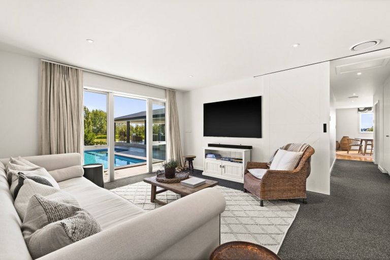 Photo of property in 10 Charlton Road, Te Awanga, 4102