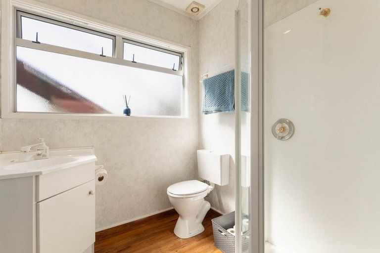 Photo of property in 12b Kohutuhutu Road, Raumati Beach, Paraparaumu, 5032