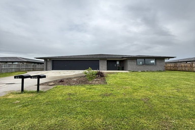 Photo of property in 11 Tauroa Drive, Tuakau, 2121