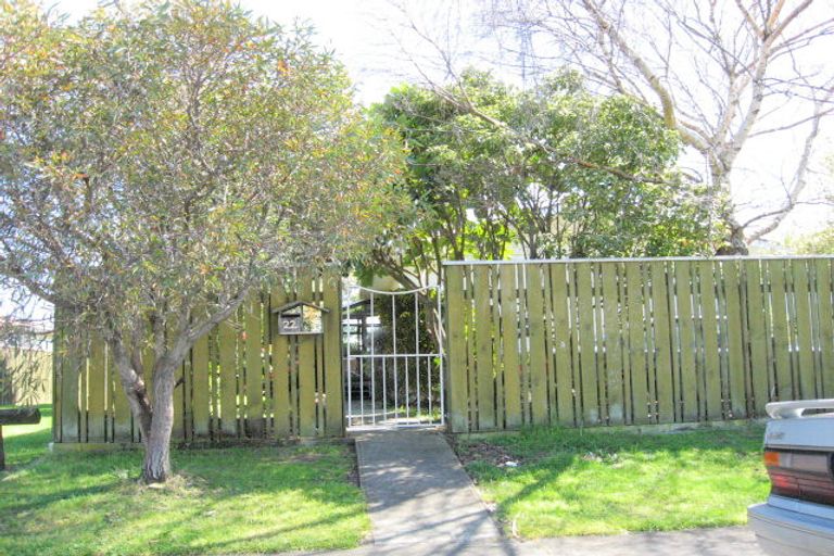 Photo of property in 22 Linwood Drive, Paraparaumu, 5032