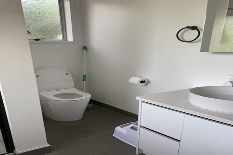 Photo of property in 1/31 Ivy Place, Birkdale, Auckland, 0626