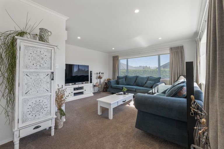 Photo of property in 7 Cross Street, Lepperton, New Plymouth, 4373