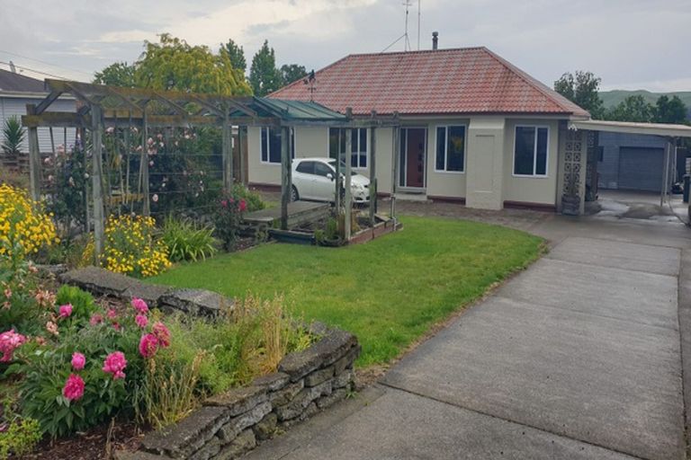 Photo of property in 36 Racecourse Road, Waipukurau, 4200