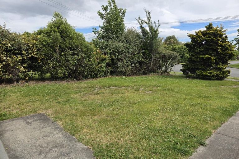 Photo of property in 14 Newall Avenue, Bryndwr, Christchurch, 8052