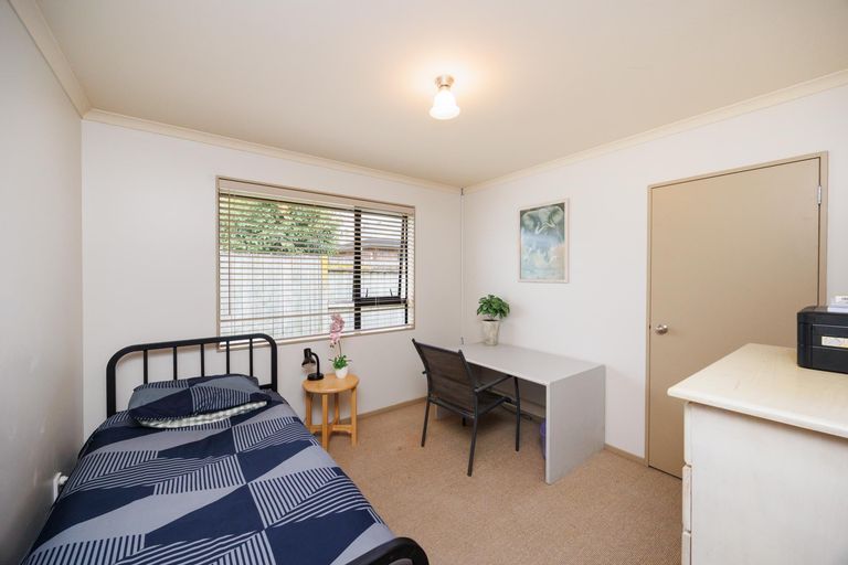 Photo of property in 12 Walnut Grove, Kelvin Grove, Palmerston North, 4414