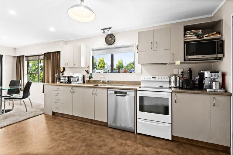 Photo of property in 23 Breadalbane Road, Havelock North, 4130