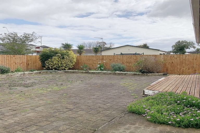 Photo of property in 85 Walworth Avenue, Pakuranga Heights, Auckland, 2010