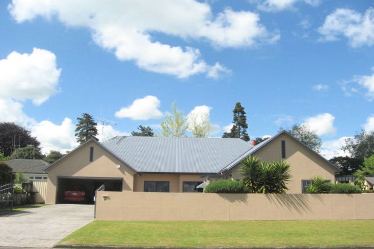 Photo of property in 37 Princes Street, Cambridge, 3434