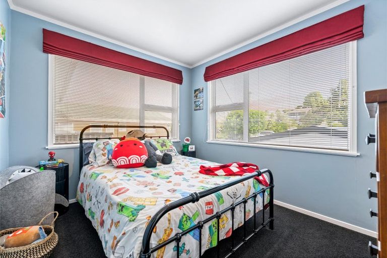 Photo of property in 56 Colwill Road, Massey, Auckland, 0614
