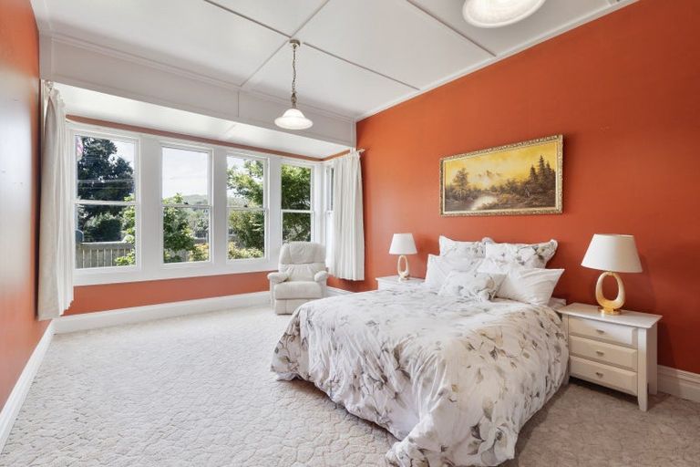 Photo of property in 30 Milne Street, Hunterville, 4730