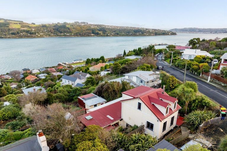 Photo of property in 2 Waireka Street, Ravensbourne, Dunedin, 9022