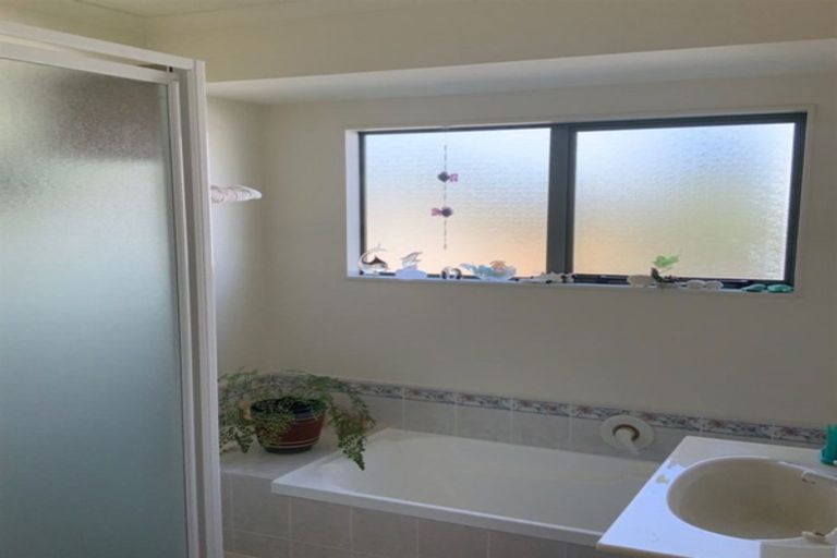 Photo of property in 78c Hyland Place, Waiuku, 2681