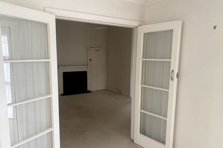 Photo of property in 74 Shamrock Street, Takaro, Palmerston North, 4412