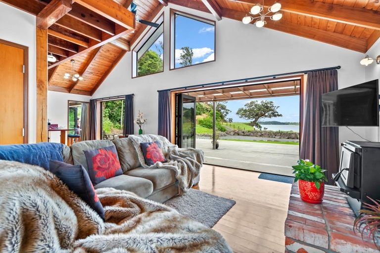 Photo of property in 178 Ngahau Bay Road, Helena Bay, Hikurangi, 0184