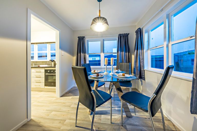 Photo of property in 8 Tidal Road, Mangere, Auckland, 2022