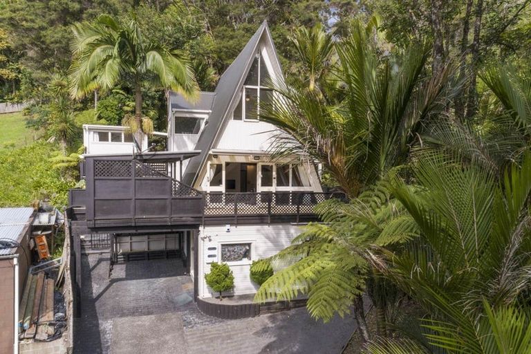 Photo of property in 14 Mahoe Road, Titirangi, Auckland, 0604