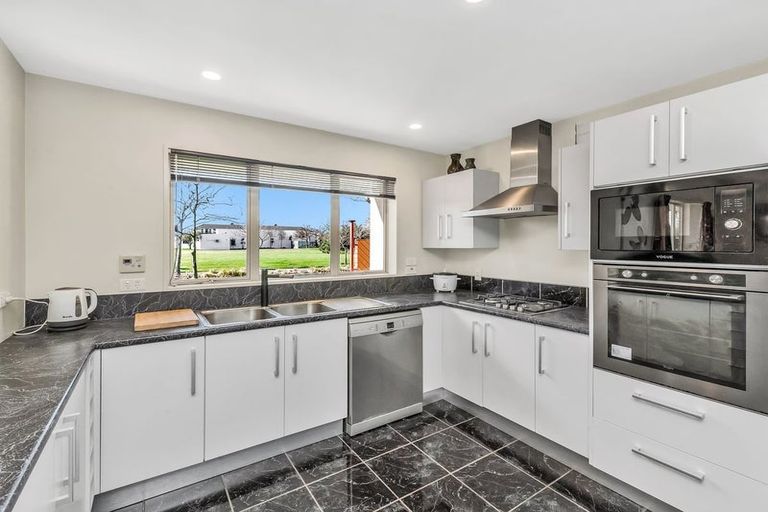 Photo of property in 3 Othello Drive, Rolleston, 7614