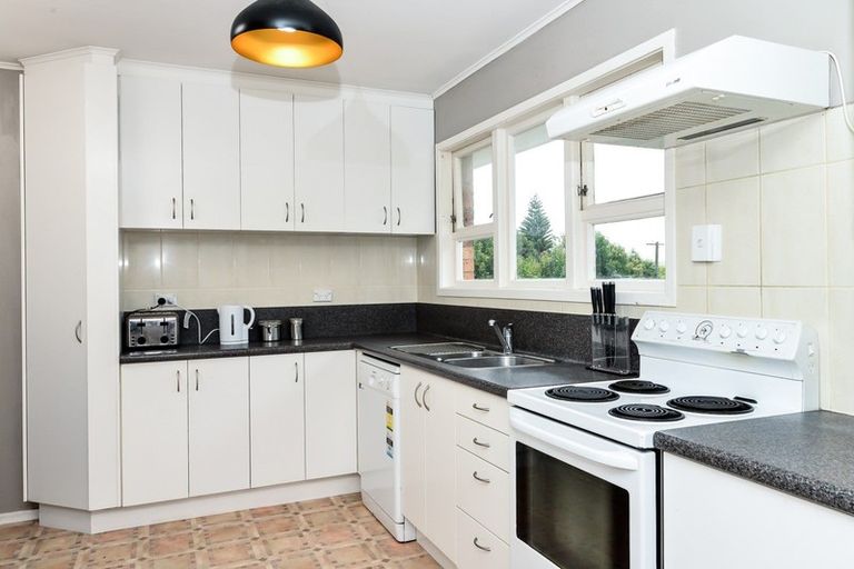 Photo of property in 12 Prisk Street, Melville, Hamilton, 3206