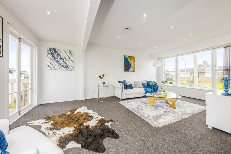 Photo of property in 62 Calthorp Close, Favona, Auckland, 2024