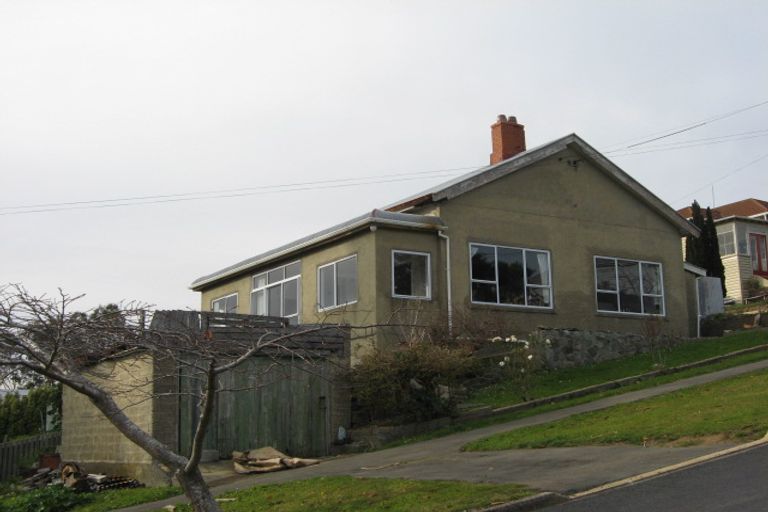 Photo of property in 16 Burns Street, Port Chalmers, 9023