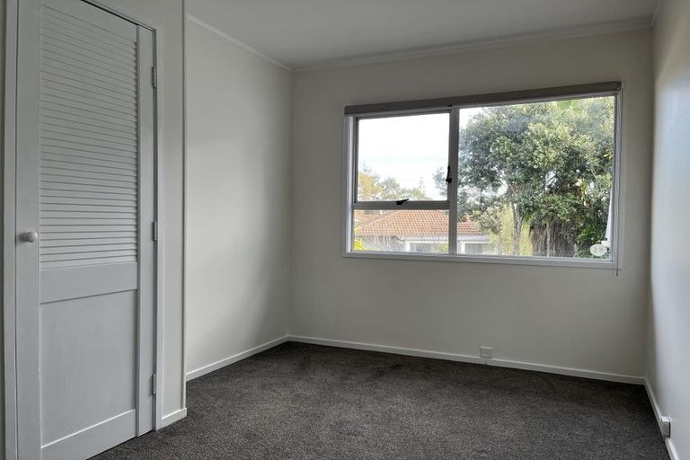 Photo of property in 20 Santiago Crescent, Unsworth Heights, Auckland, 0632