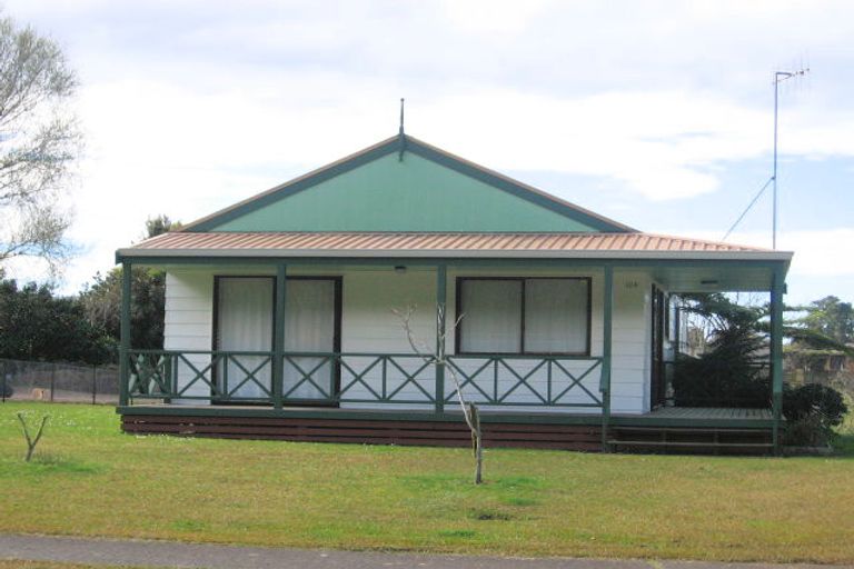 Photo of property in 104 Park Avenue, Whangamata, 3620